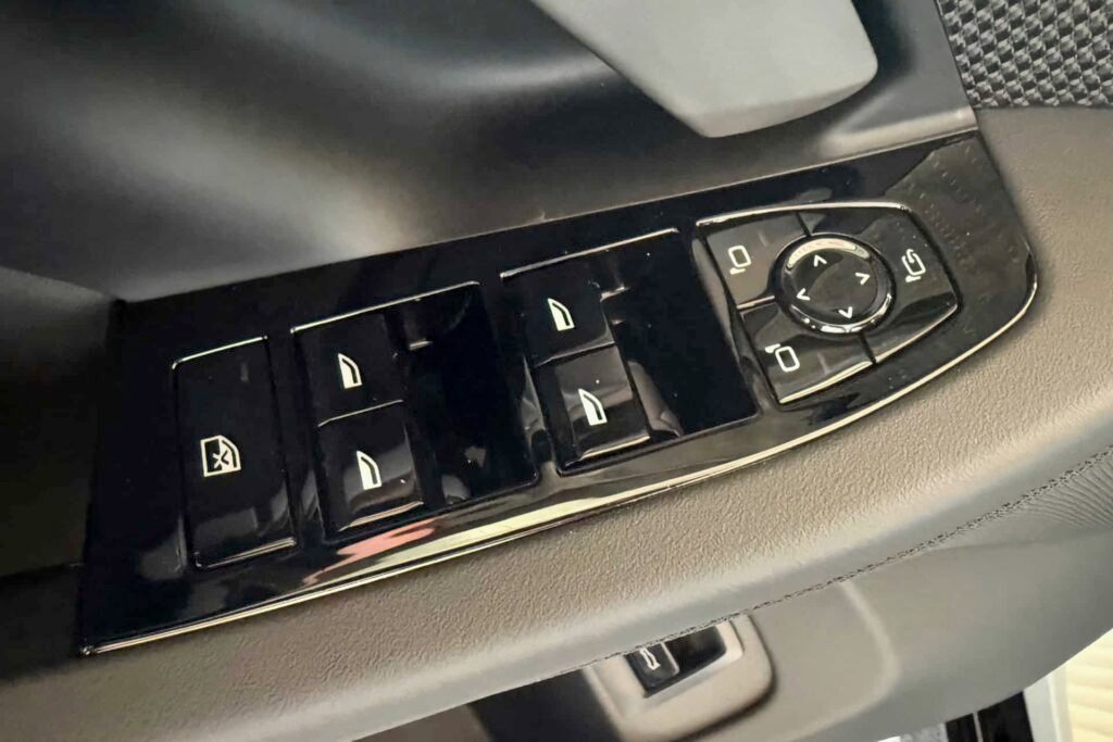 2025 BMW 5ER G60 FENSTERHEBER BEDIENEINHEIT HOCHGLANZ SCHWARZ 02