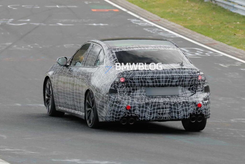 2027 BMW M350 NURBURGRING 01