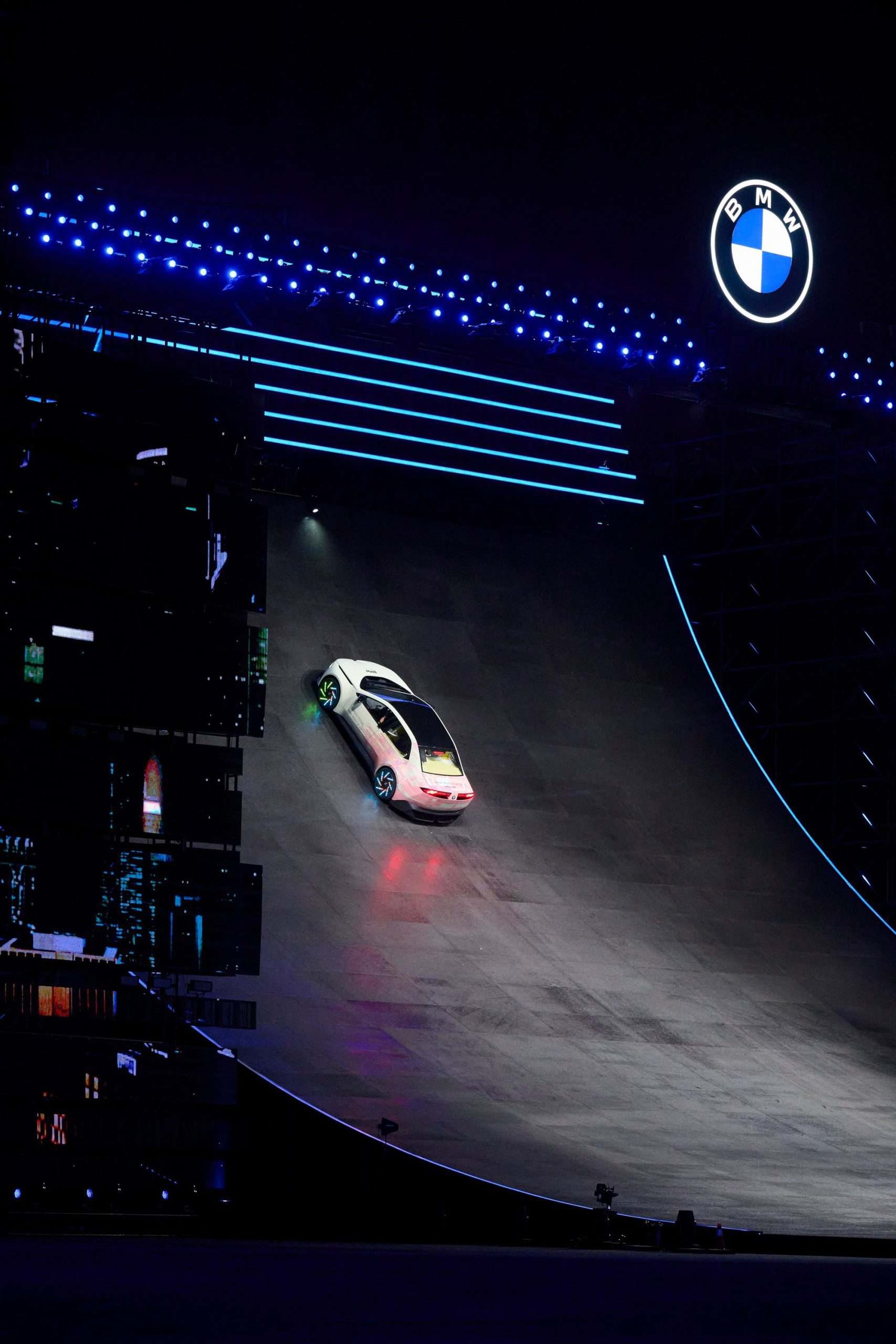 BMW VISION DRIVING EXPERIENCE 12