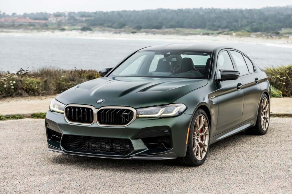 BMW M5 CS Drag Races The New M5: Place Your Bets