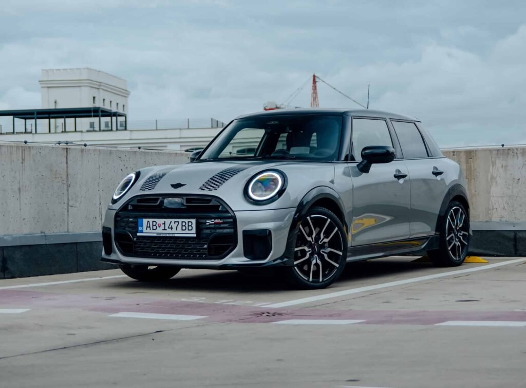 2025 MINI COOPER S 15