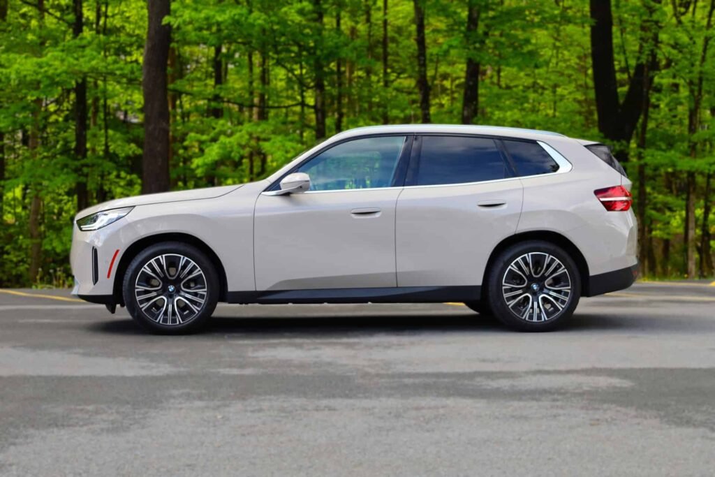 2025 X3 SIDE PROFILE