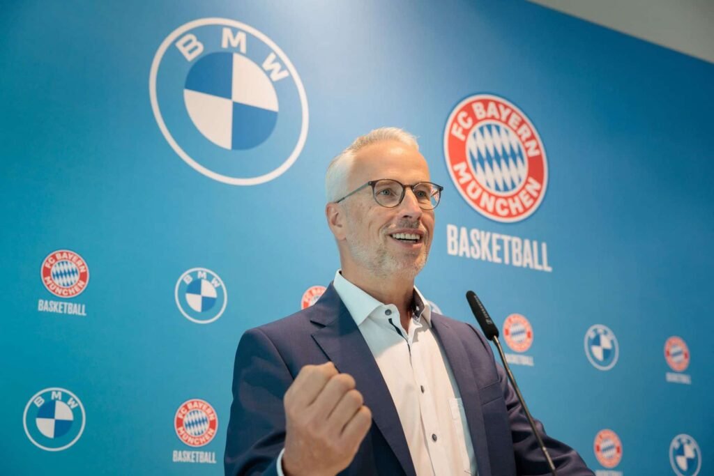 FC BAYERN BASKETBALL BMW 00