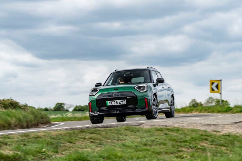 MINI ACEMAN JOHN COOPER WORKS BRITISH RACING GREEN 28