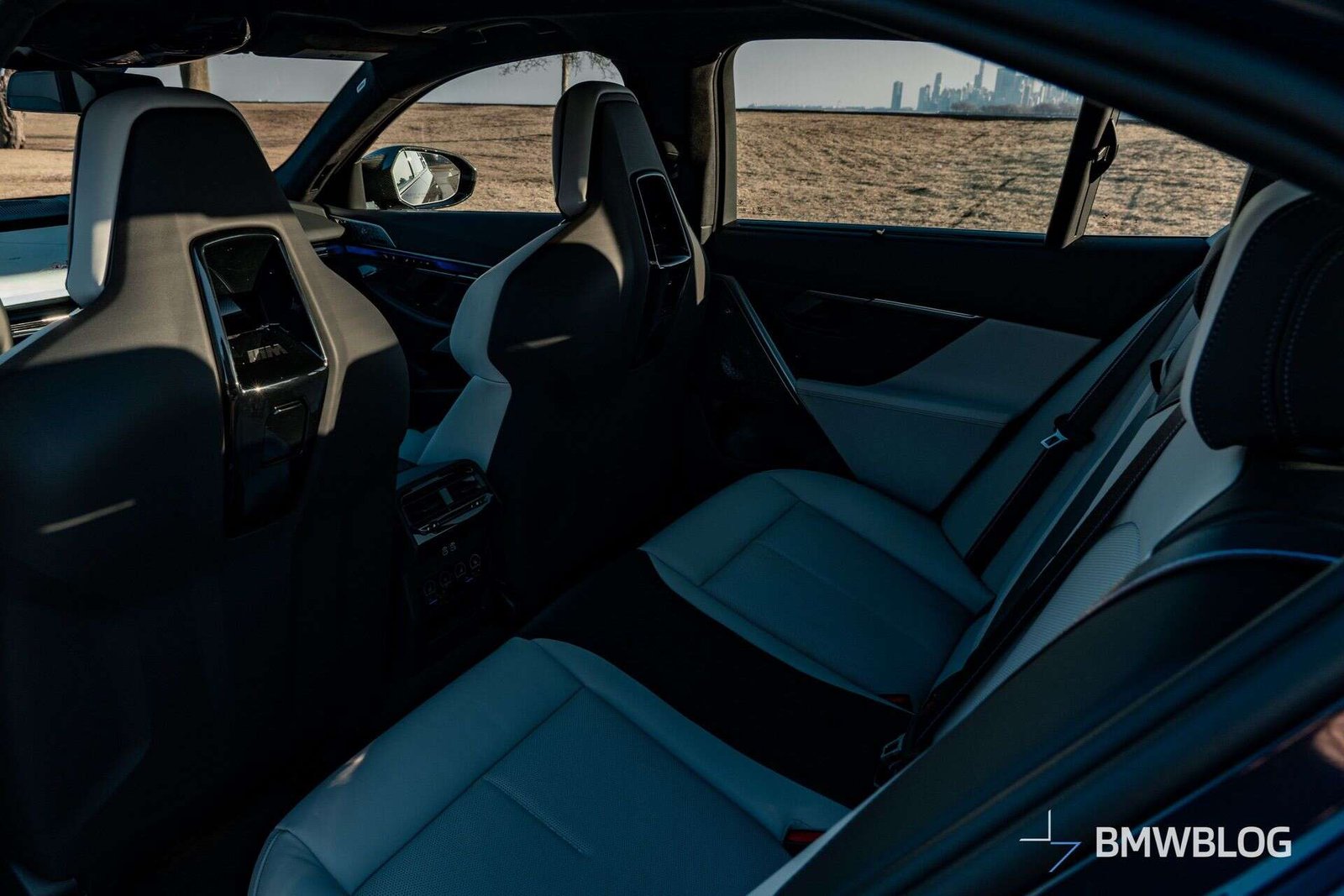 2025 BMW M5 SEPIA METALLIC 20