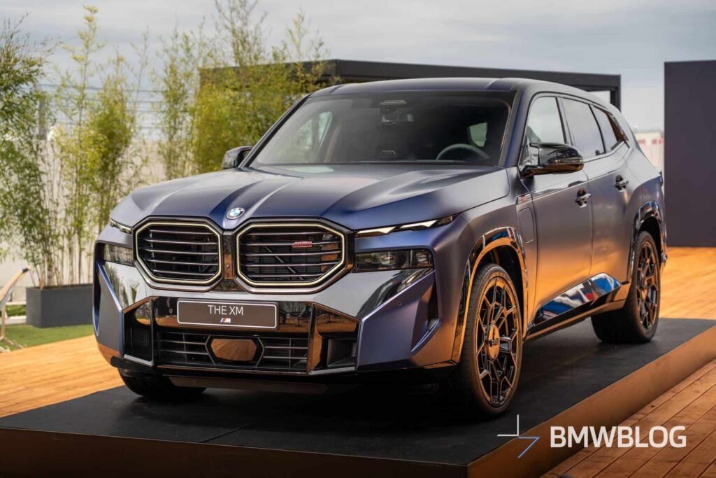 2026 BMW XM FACELIFT FROZEN TANZANITE BLUE 51