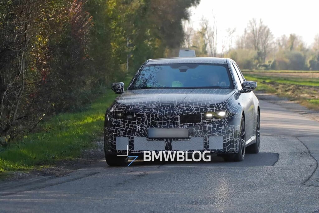 BMW Caught Testing Next 3 Series And 7 Series Facelift: Video