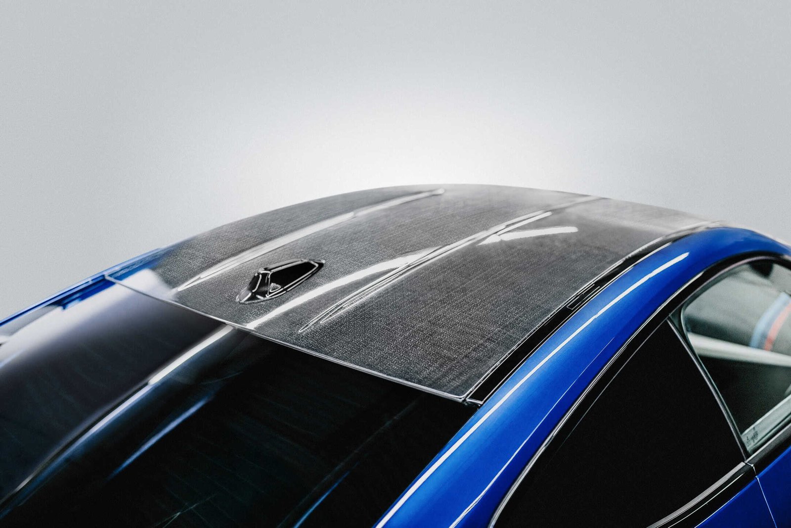 BMW M4 WITH NATURAL FIBER COMPOSITES 3