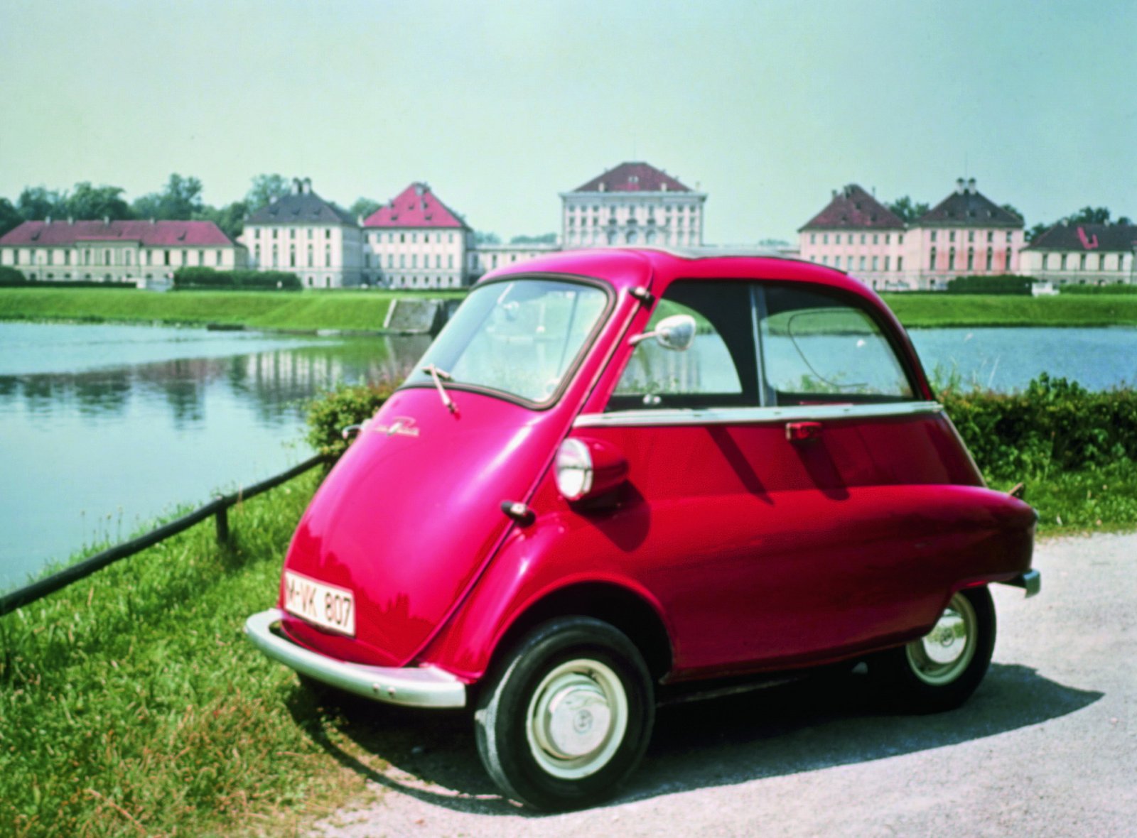 BMW Gives A Rare Look At The Isetta Pick-up
