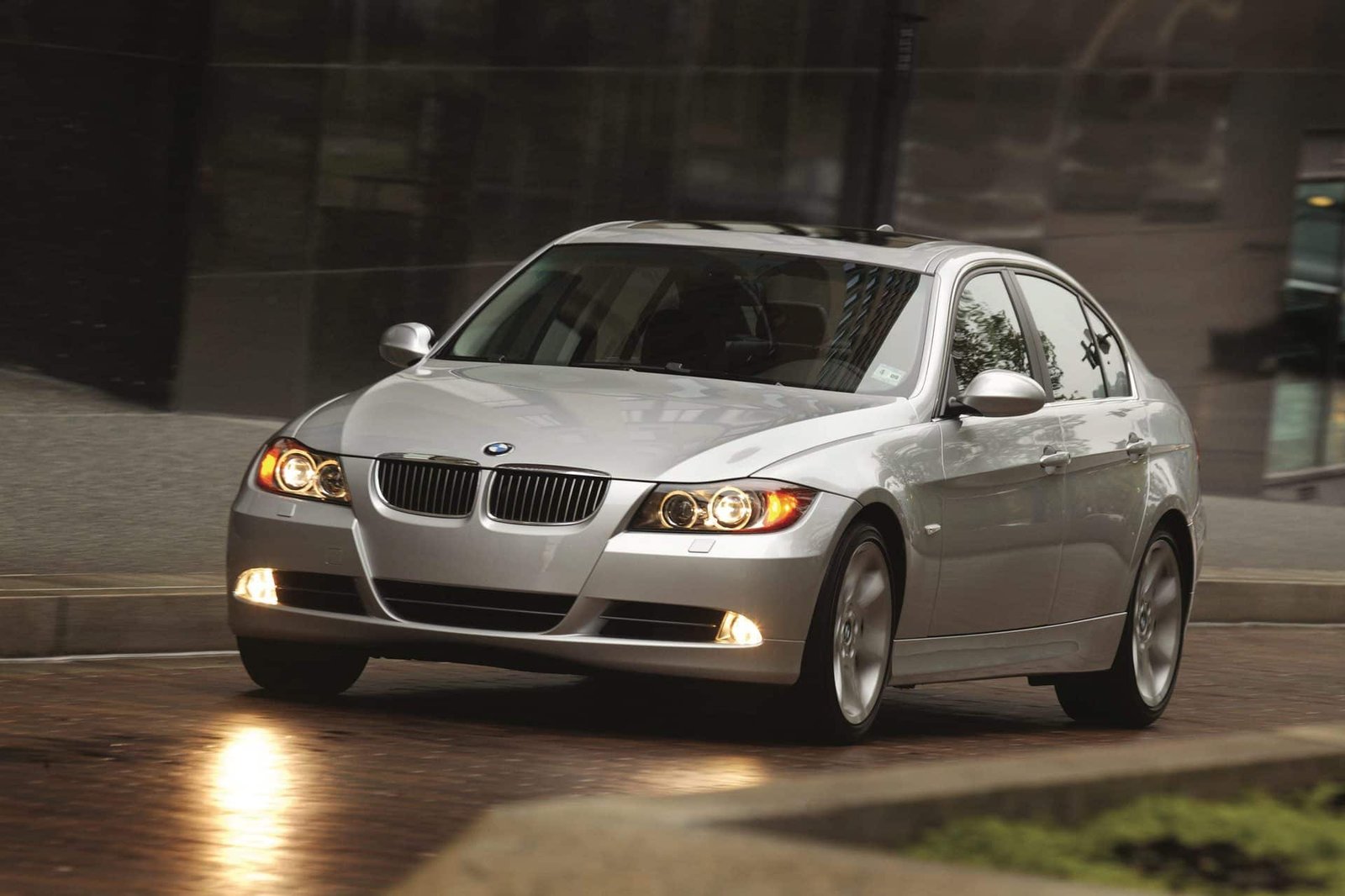 Buying a BMW on Amazon? It’s Not as Crazy as It Sounds