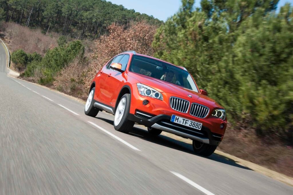 2015 BMW X1 xDrive35i driving on country road