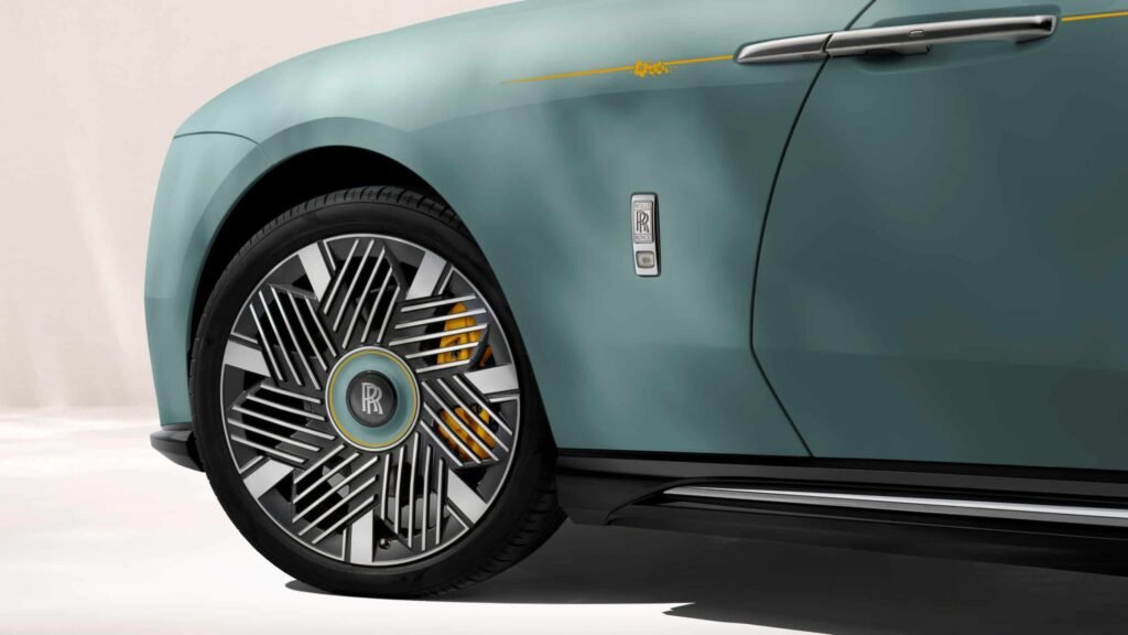 ROLLS ROYCE SPECTRE INSPIRED BY PRIMAVERA 19