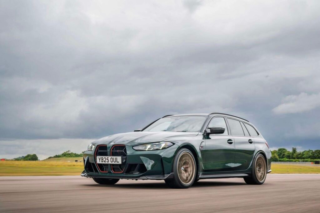 2025 BMW M3 CS TOURING ON THE TRACK 01