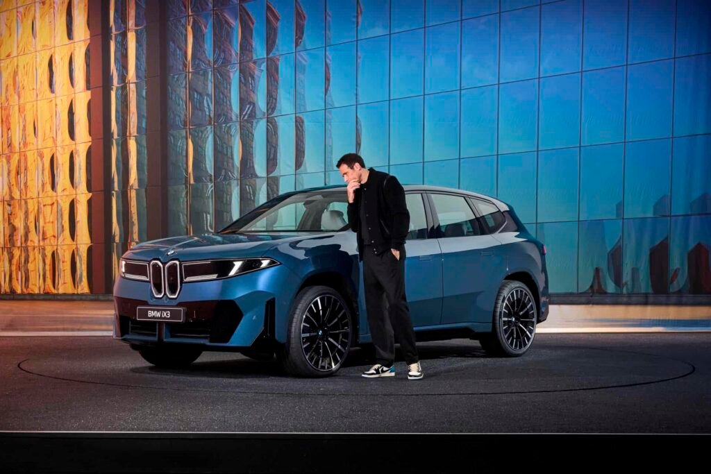 2026 BMW IX3 FEATURES 00