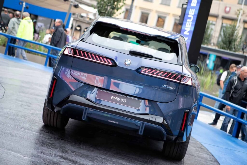 NEUE KLASSE BMW IX3 MUNICH 03