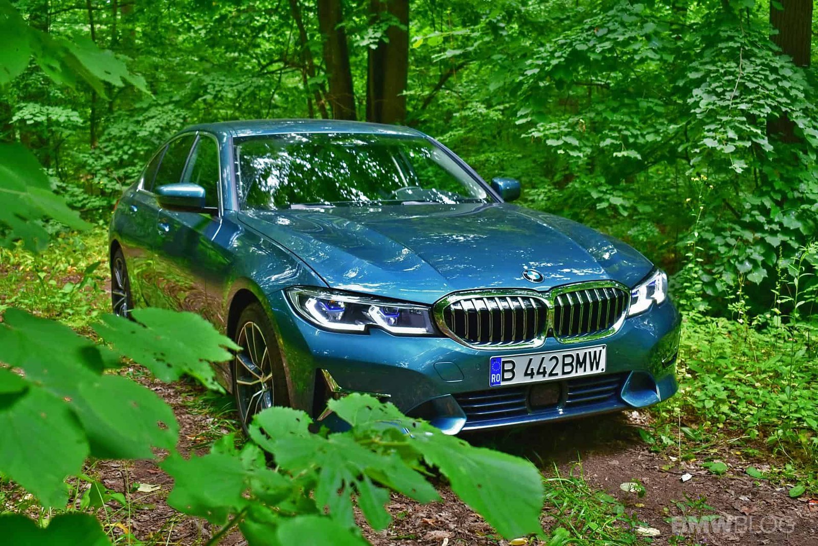 Front view of the BMW 330e