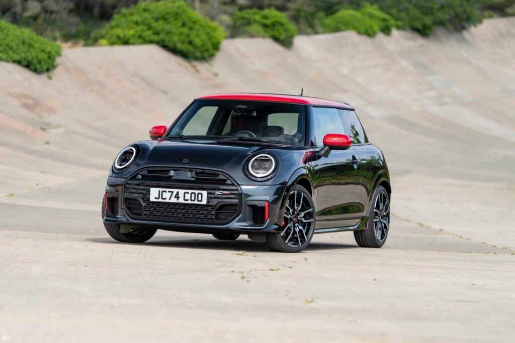 Watch The New MINI JCW Hot Hatch Lap A Busy Nürburgring