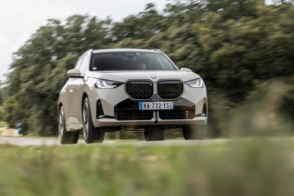 2025 BMW X3 30e xDrive 14