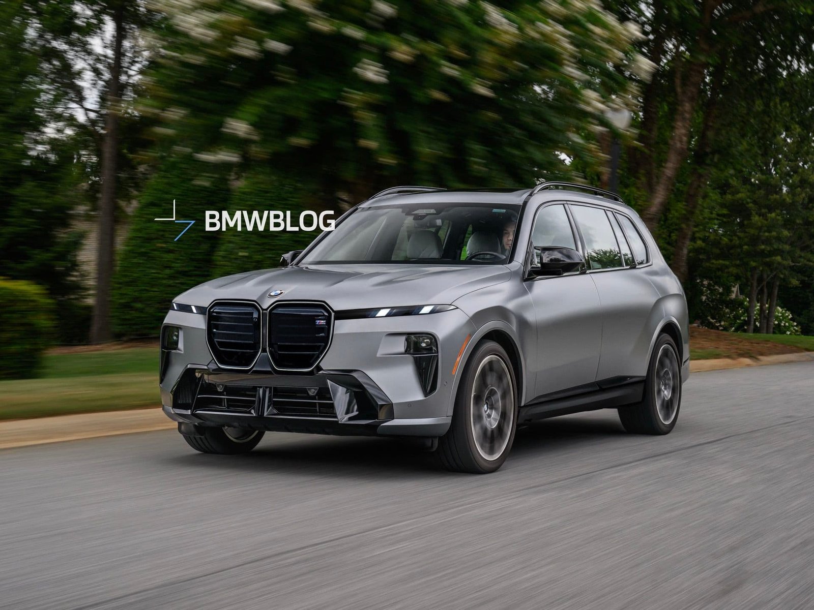 2027 BMW X7 G67 rendered in new images