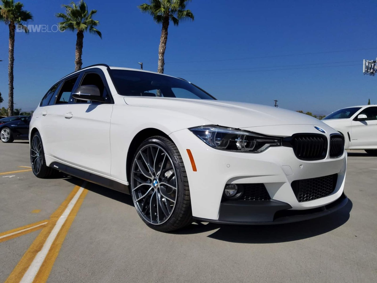 BMW 328d Sports Wagon in Alpine White