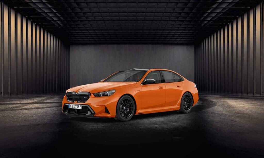 BMW M5 FIRE ORANGE