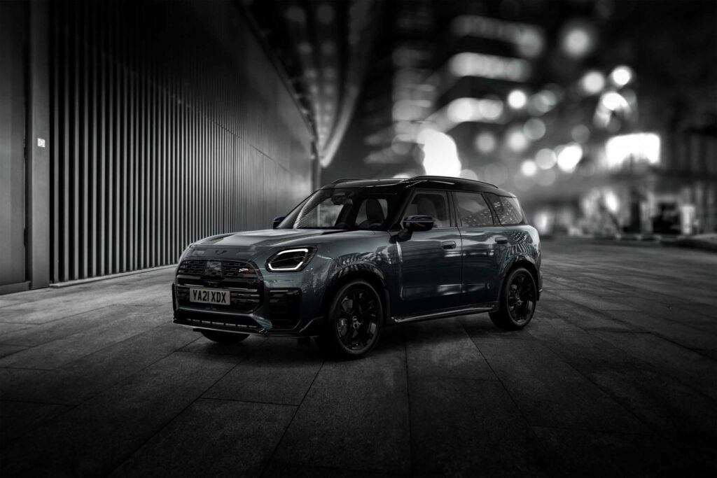 2026 MINI COUNTRYMAN SHADOW EDITION 5