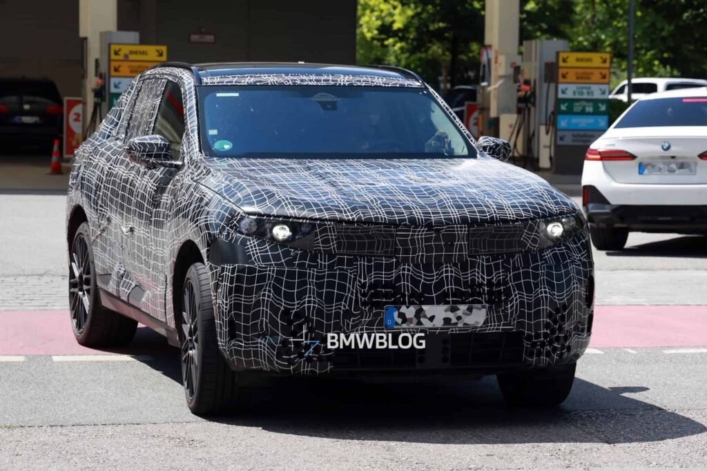2027 BMW X5 front-end showing the Neue Klasse design
