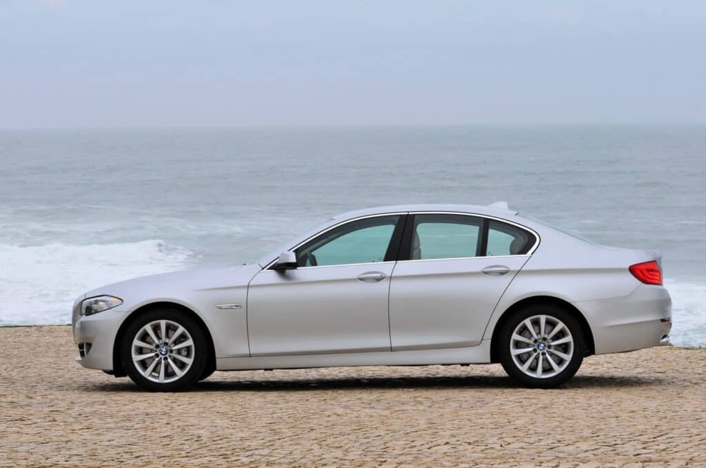 Abandoned BMW 5 Series Becomes an Ice Cave on Lake Erie
