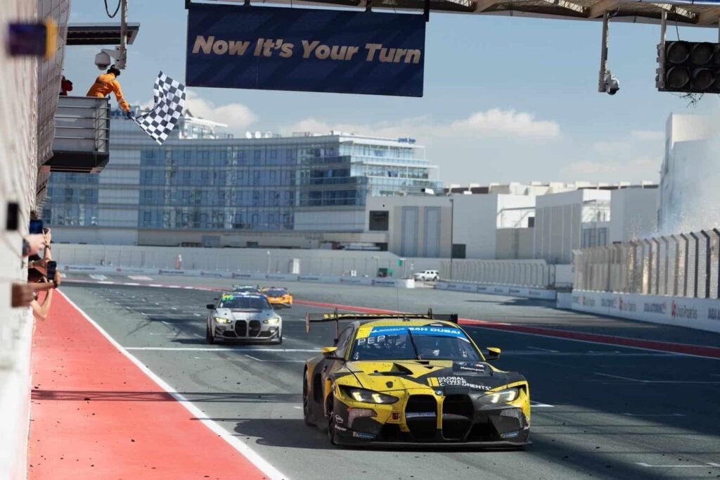 BMW M4 GT3 DUBAI 2026 WINNER