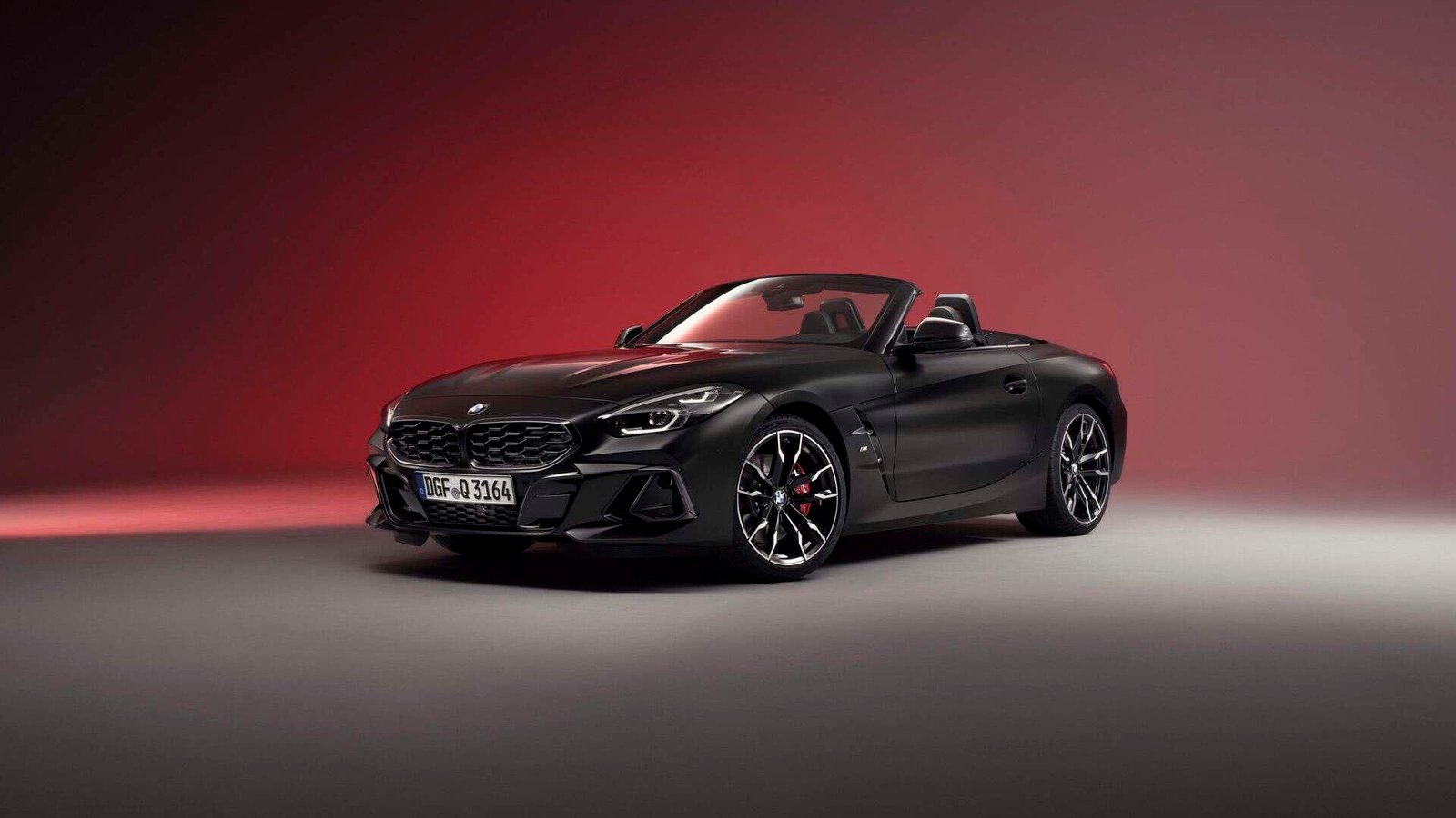 BMW Z4 M40i Final Edition in Frozen Black