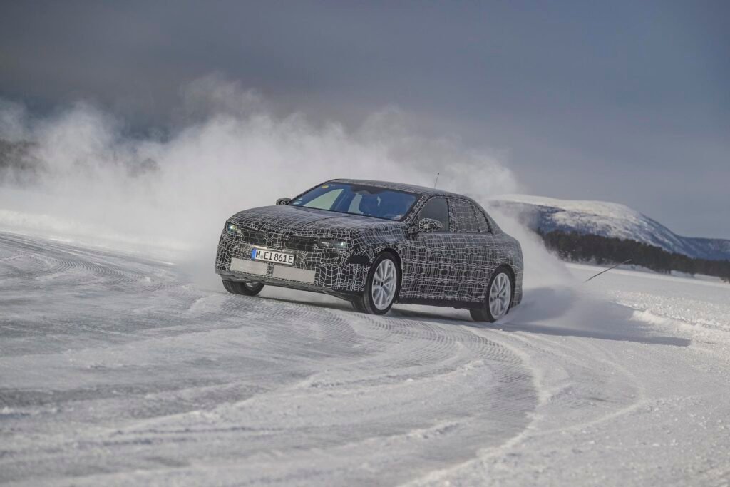 BMW NEUE KLASSE I3 SEDAN PROTOYPE drifting