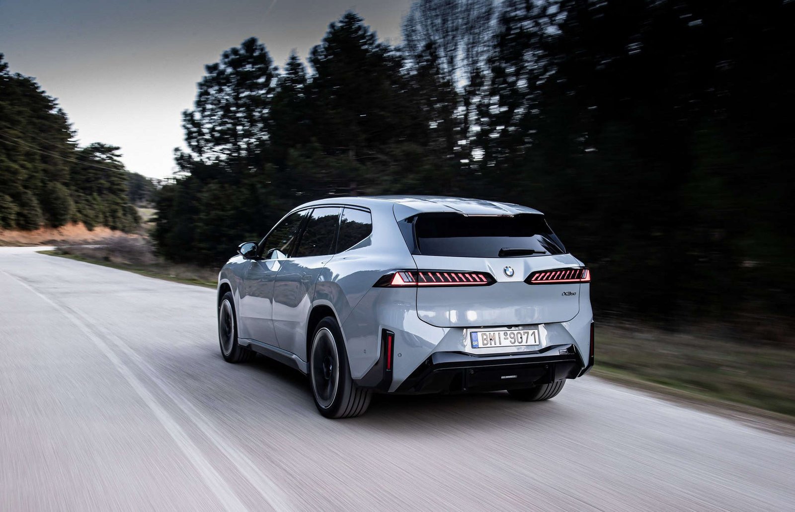 2026 BMW IX3 36